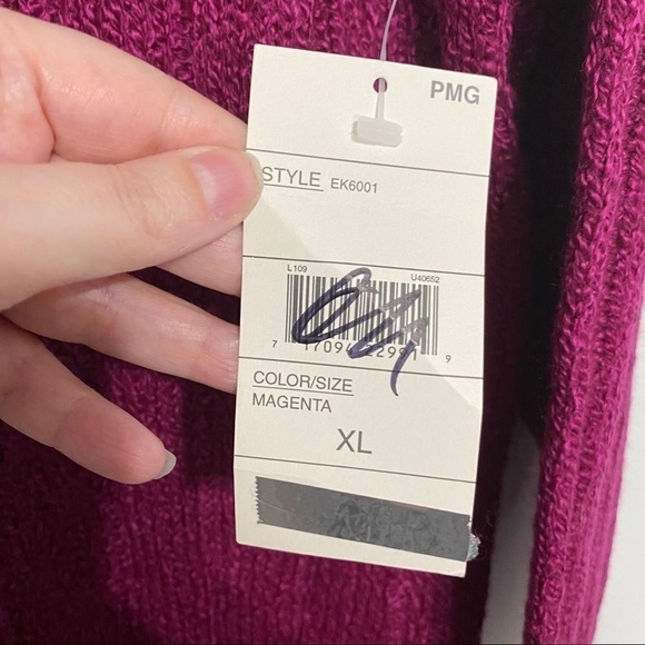 Studio Works‎ Magenta Cable Knit V Neck Sweater - Picture 8 of 9